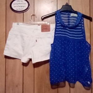Levi's denim shorts# Abercrombie top#sold
